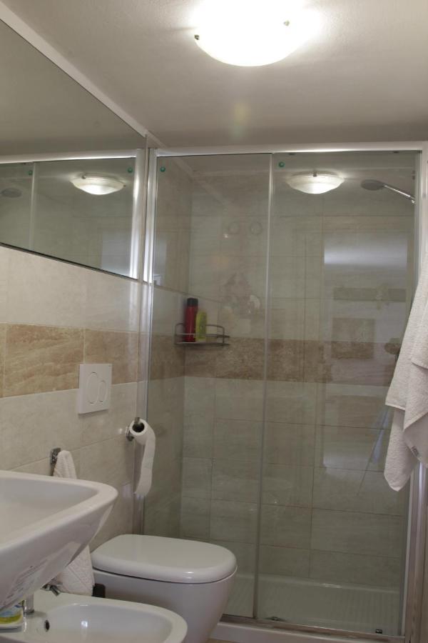 Villa Chiara Affitta Camere Carrara Luaran gambar