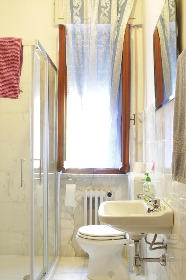 Villa Chiara Affitta Camere Carrara Luaran gambar