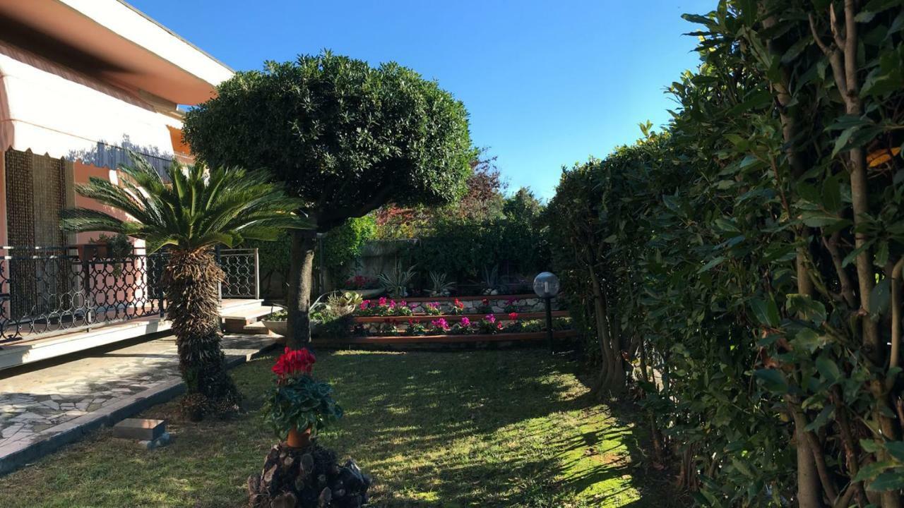 Villa Chiara Affitta Camere Carrara Luaran gambar