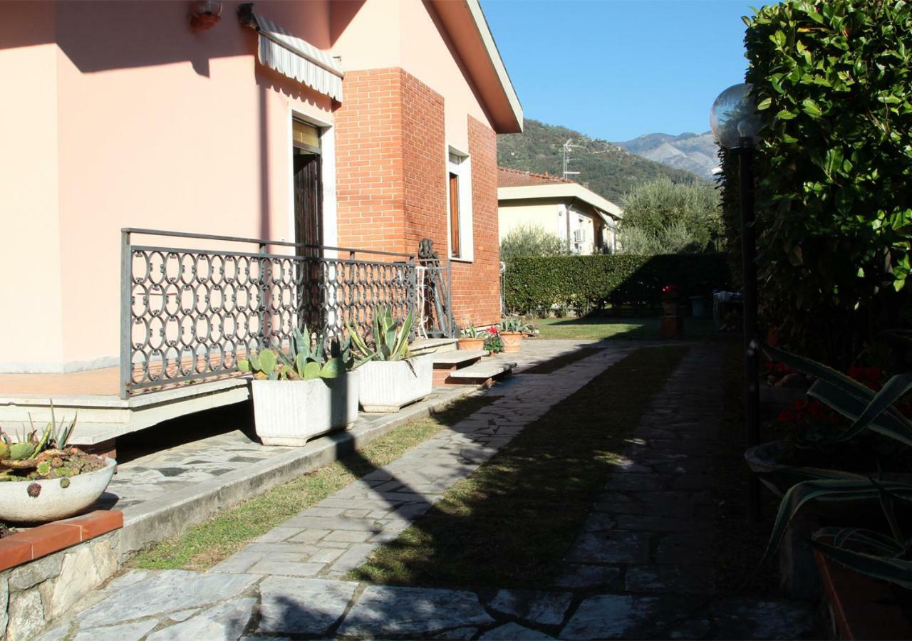 Villa Chiara Affitta Camere Carrara Luaran gambar